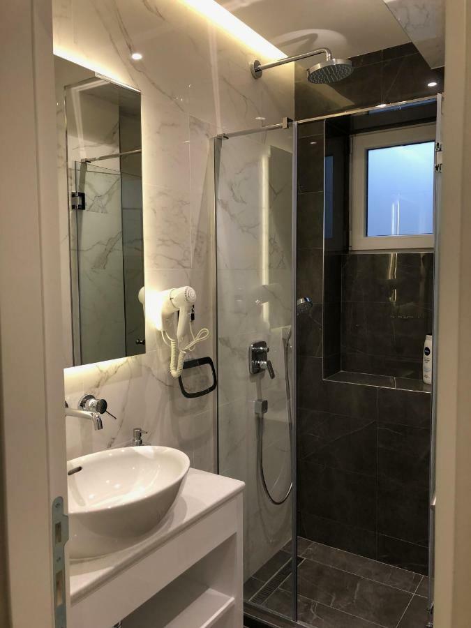 Aria Royal Белград