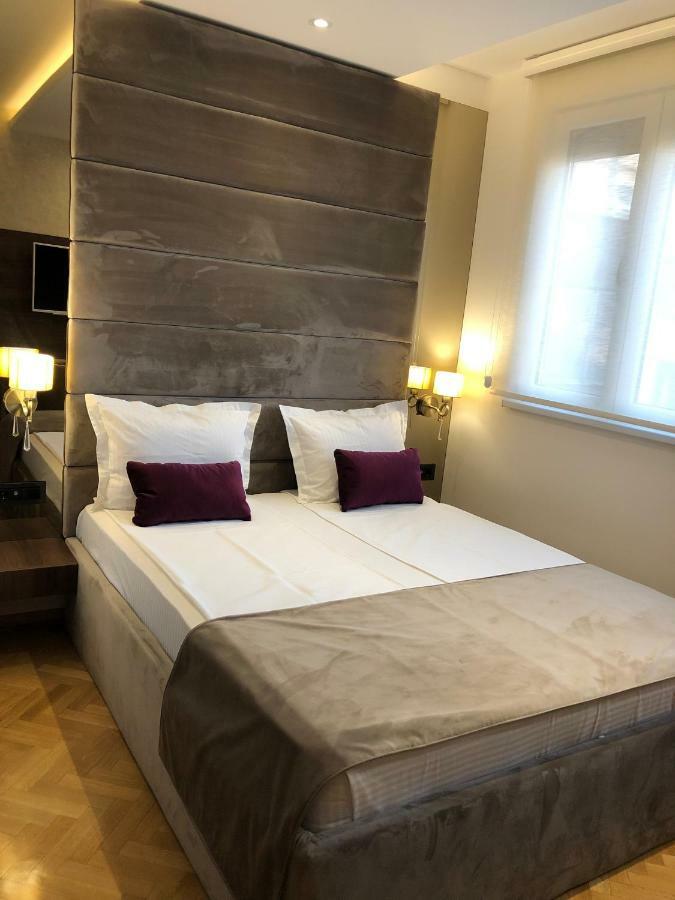 Aria Royal * Белград